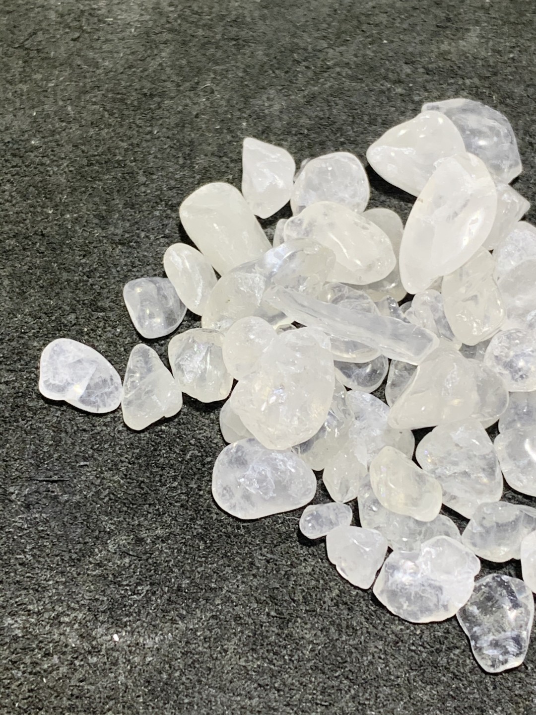 精美天然白水晶小碎石一组！