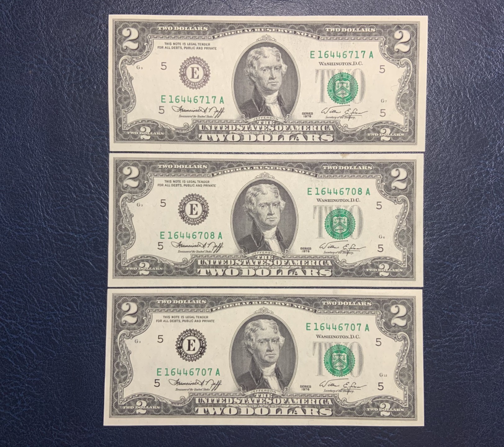 收藏联盟Quantum Auction 第212期拍卖  美国1976年联邦储备券2元三张 品相UNC- 