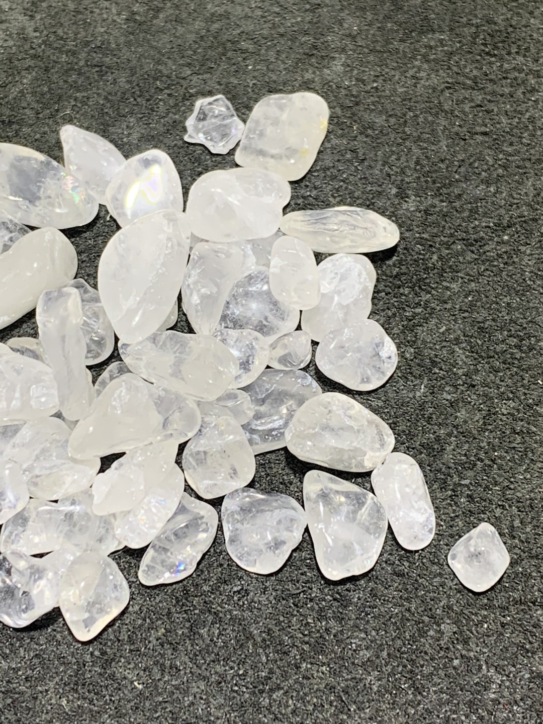 精美天然白水晶小碎石一组！