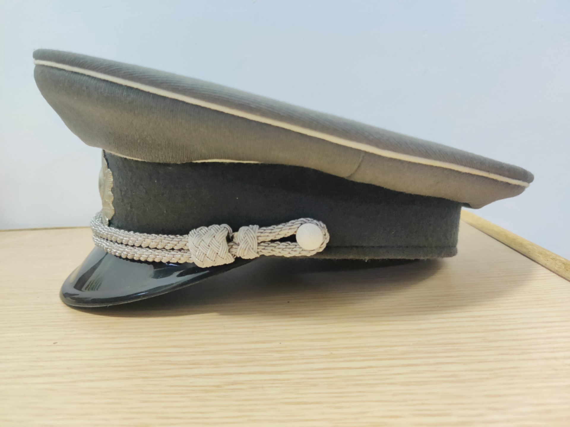 全场0元起拍 第18期 咸鱼国勋章拍卖专场 11月30日（周三）下午6：00开始 东德中期 陆军军官大檐帽 60cm