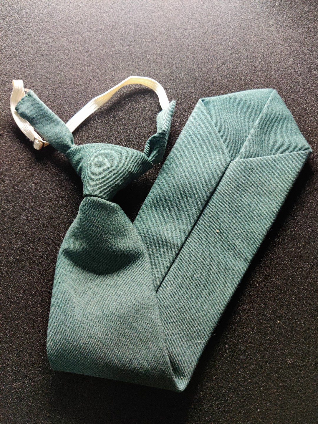 全场0元起拍 第18期 咸鱼国勋章拍卖专场 11月30日（周三）下午6：00开始 东德警务人员领带