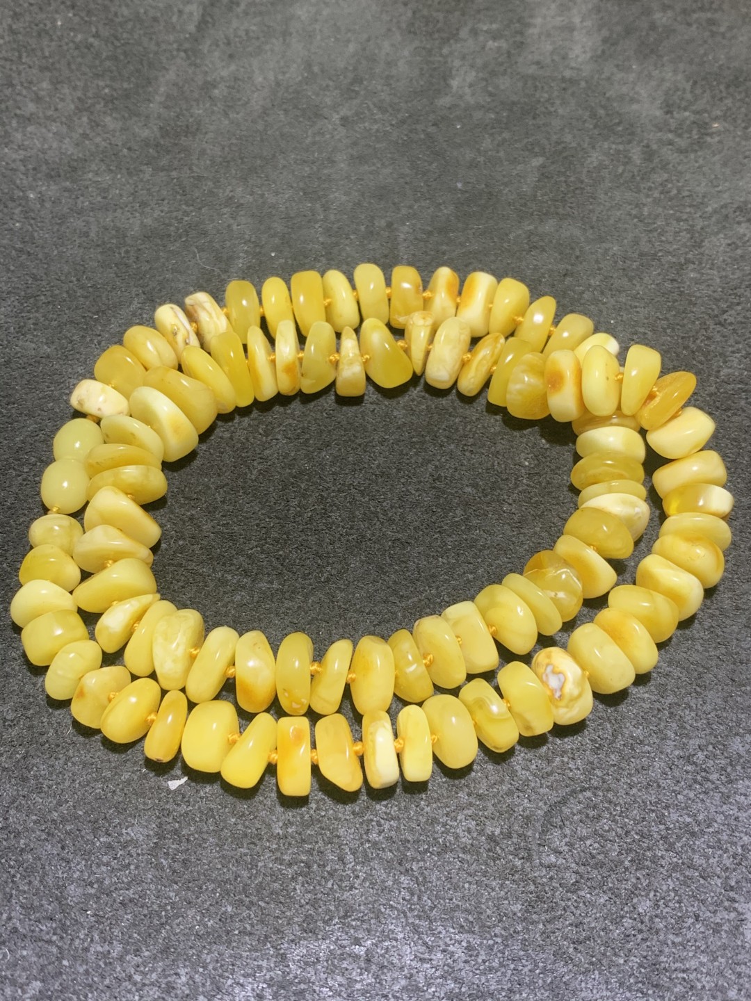 天然蜜蜡随形塔链一条，