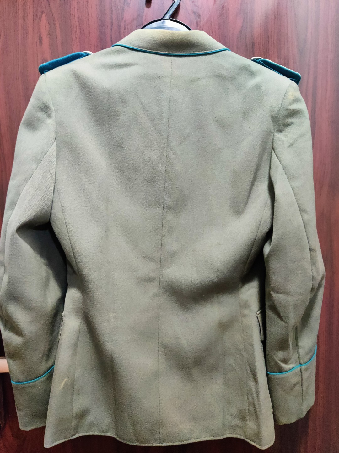 全场0元起拍 第18期 咸鱼国勋章拍卖专场 11月30日（周三）下午6：00开始 东德空军校官常服上衣 g48-0