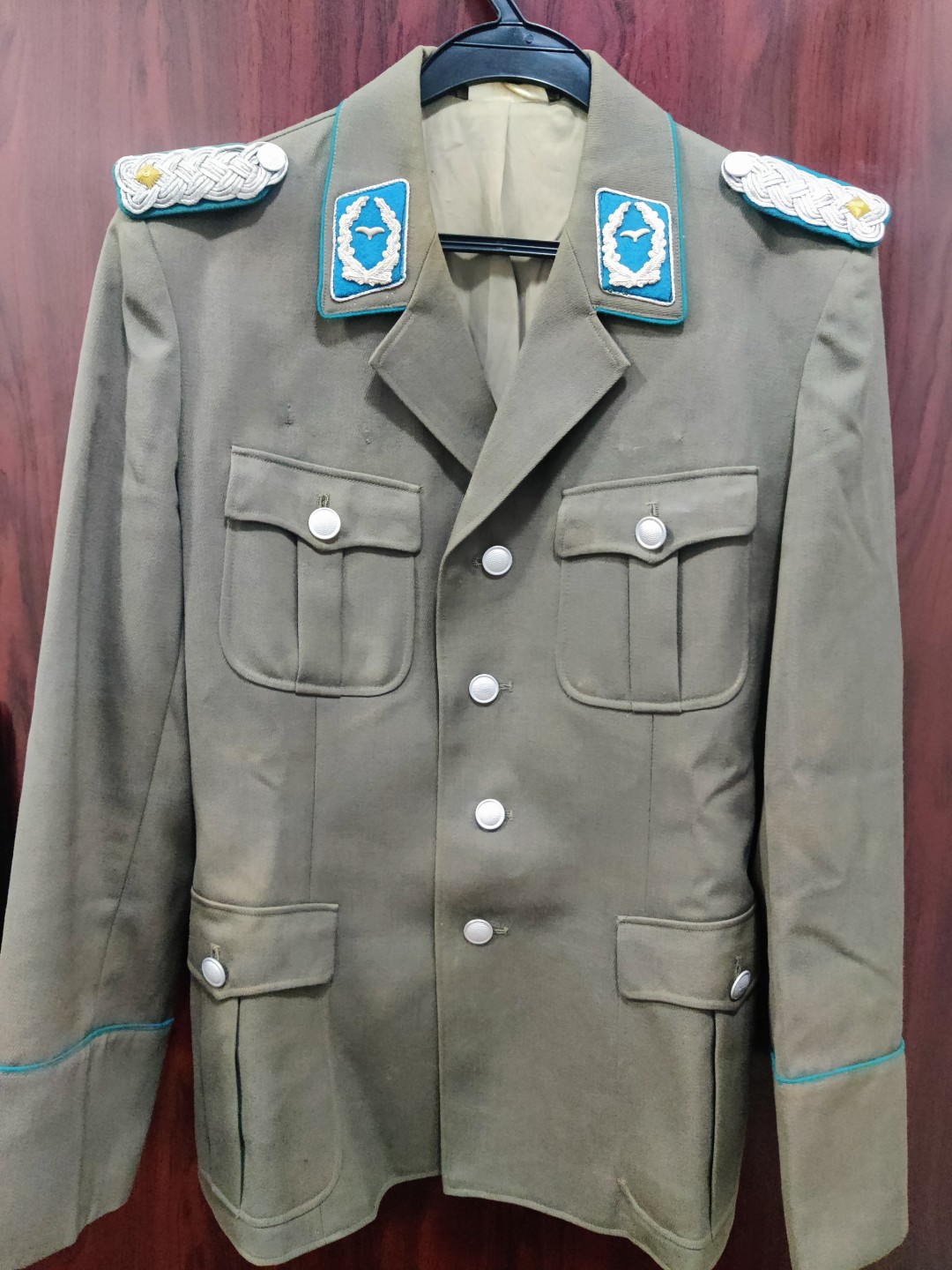 全场0元起拍 第18期 咸鱼国勋章拍卖专场 11月30日（周三）下午6：00开始 东德空军校官常服上衣 g48-0