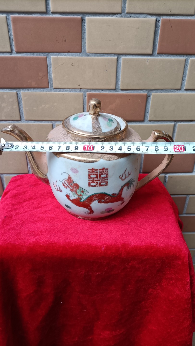 旧藏民国粉彩鎏金茶壶