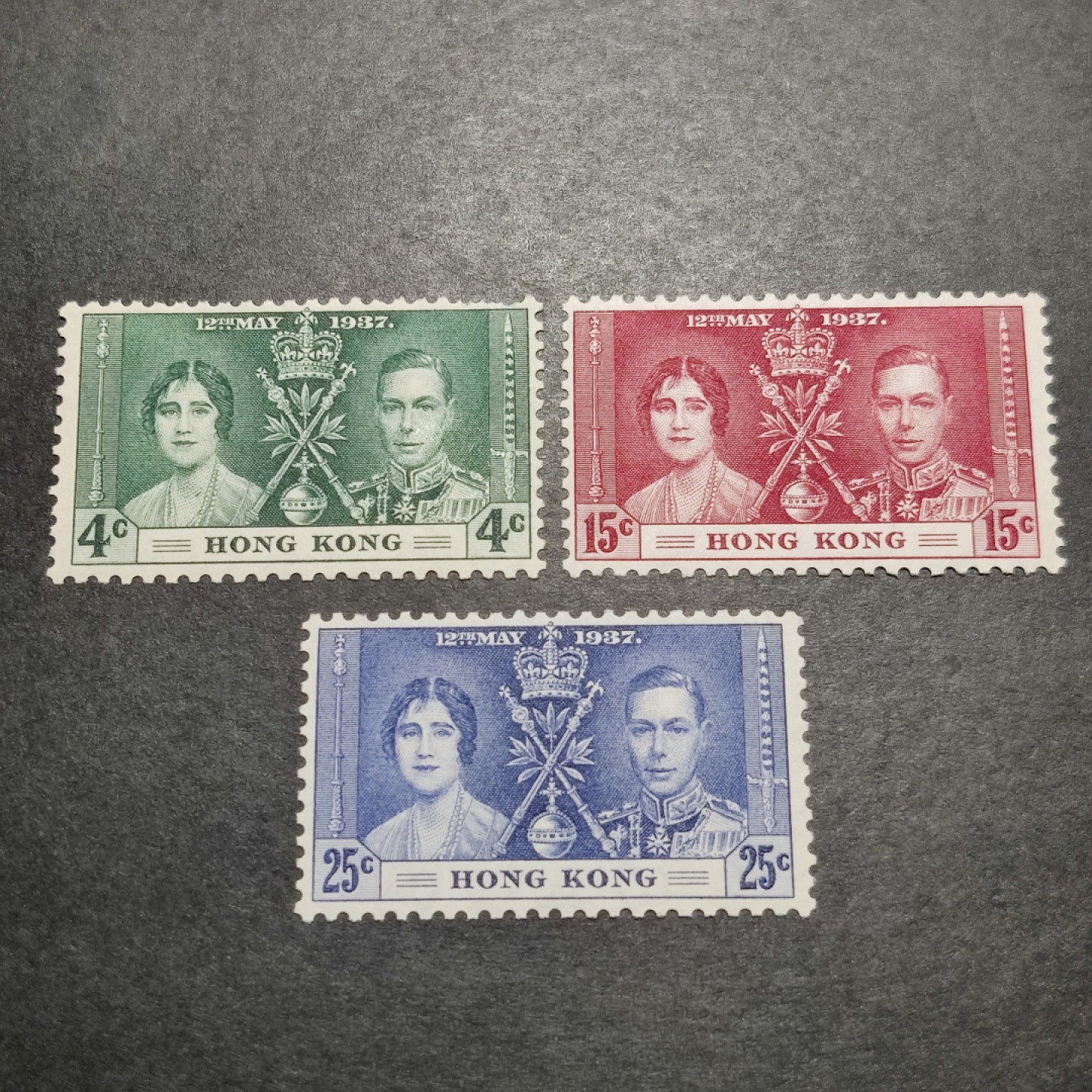 洪涛臻品批发群 精选邮票限时拍卖第九百八十期  香港1937乔治六世国王加冕 3全新 原胶润亮极轻贴 【参考图二160元】