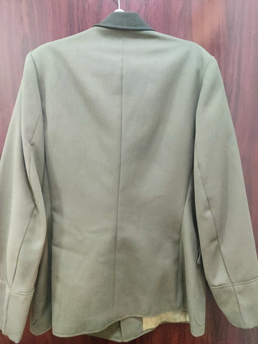 全场0元起拍 第19期 咸鱼国勋章拍卖专场 12月4日（周日）下午6：00开始 东德陆军军官早期小标黑领上衣 g48尺码