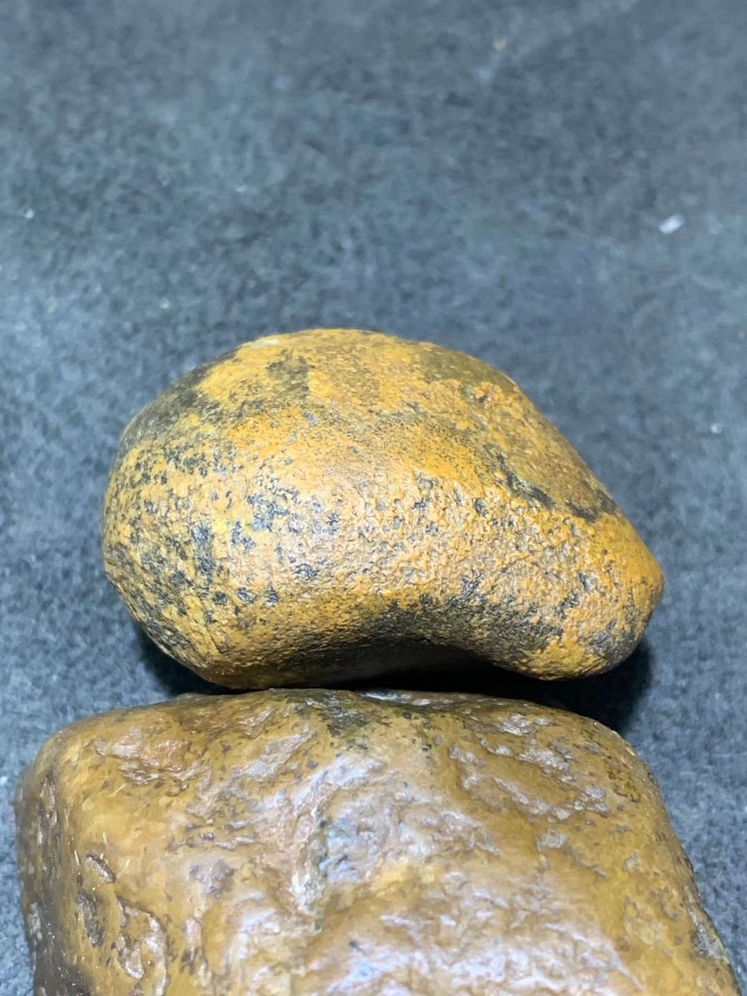 放福利，精美天然罕见戈壁眼石原石一颗！