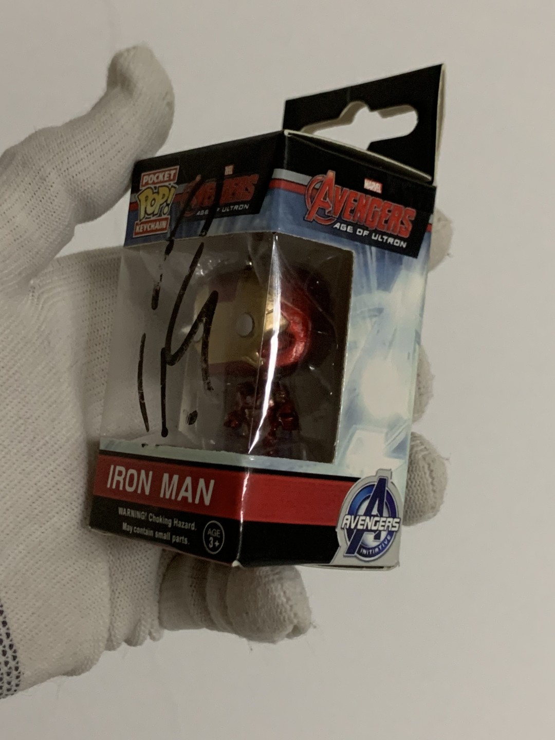 零元拍：小罗伯特唐尼 亲笔签名POP FUNKO 漫威《复仇者联盟：奥创纪元》钢铁侠特方头钥匙扣