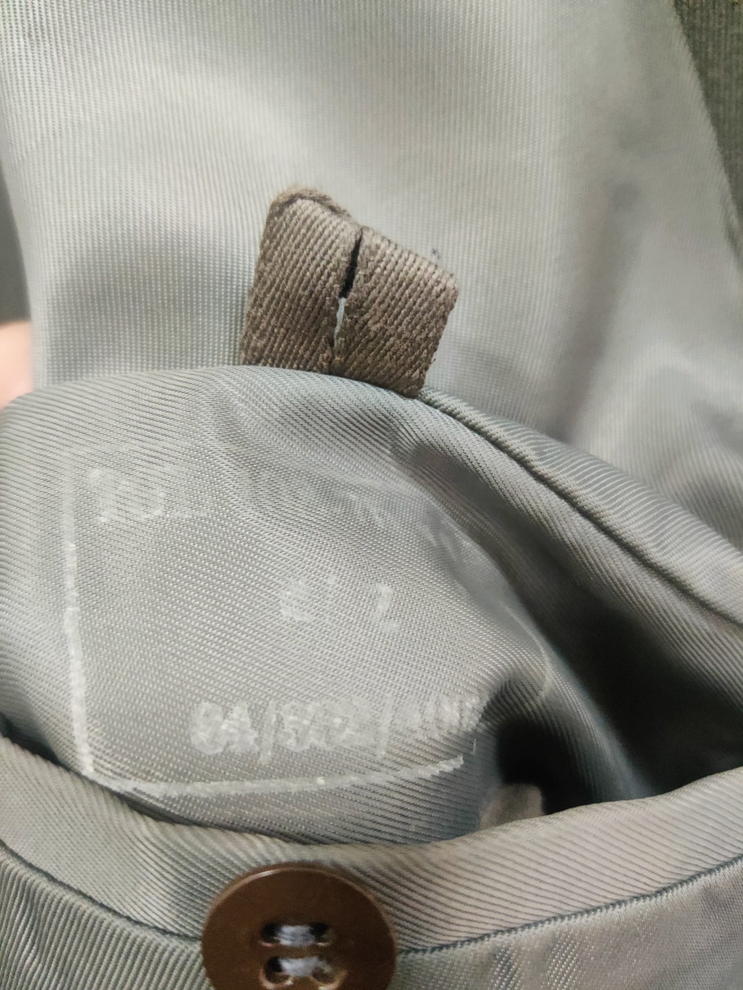 全场0元起拍 第19期 咸鱼国勋章拍卖专场 12月4日（周日）下午6：00开始 东德陆军军官早期小标黑领上衣 g48尺码