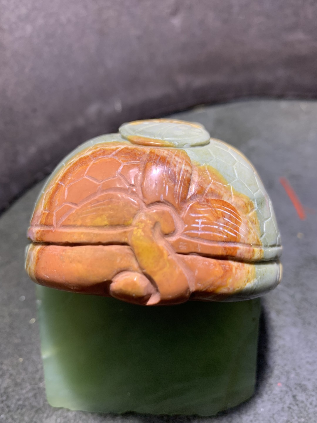 戈壁彩玉雕刻龙龟大把件（摆件）一个！