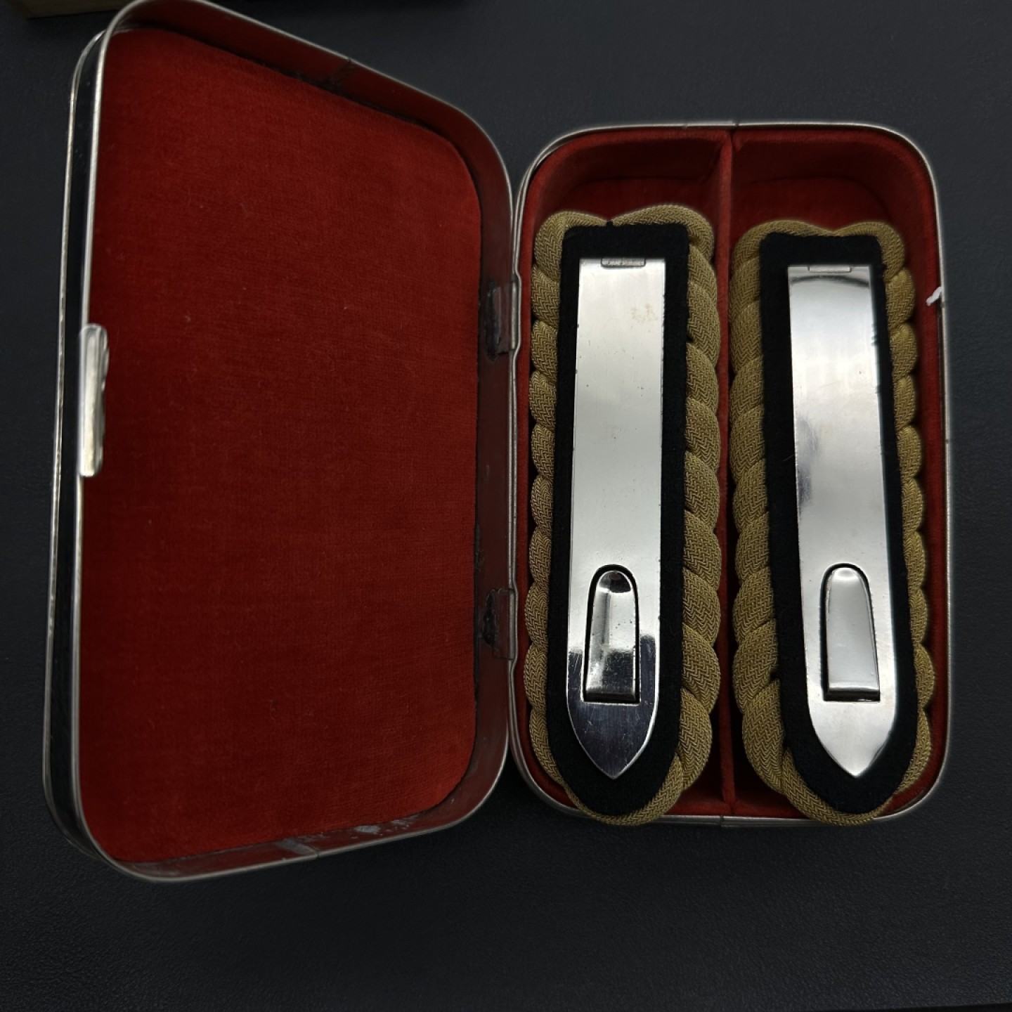 勋章奖章交易所12月4日拍卖 日本肩章