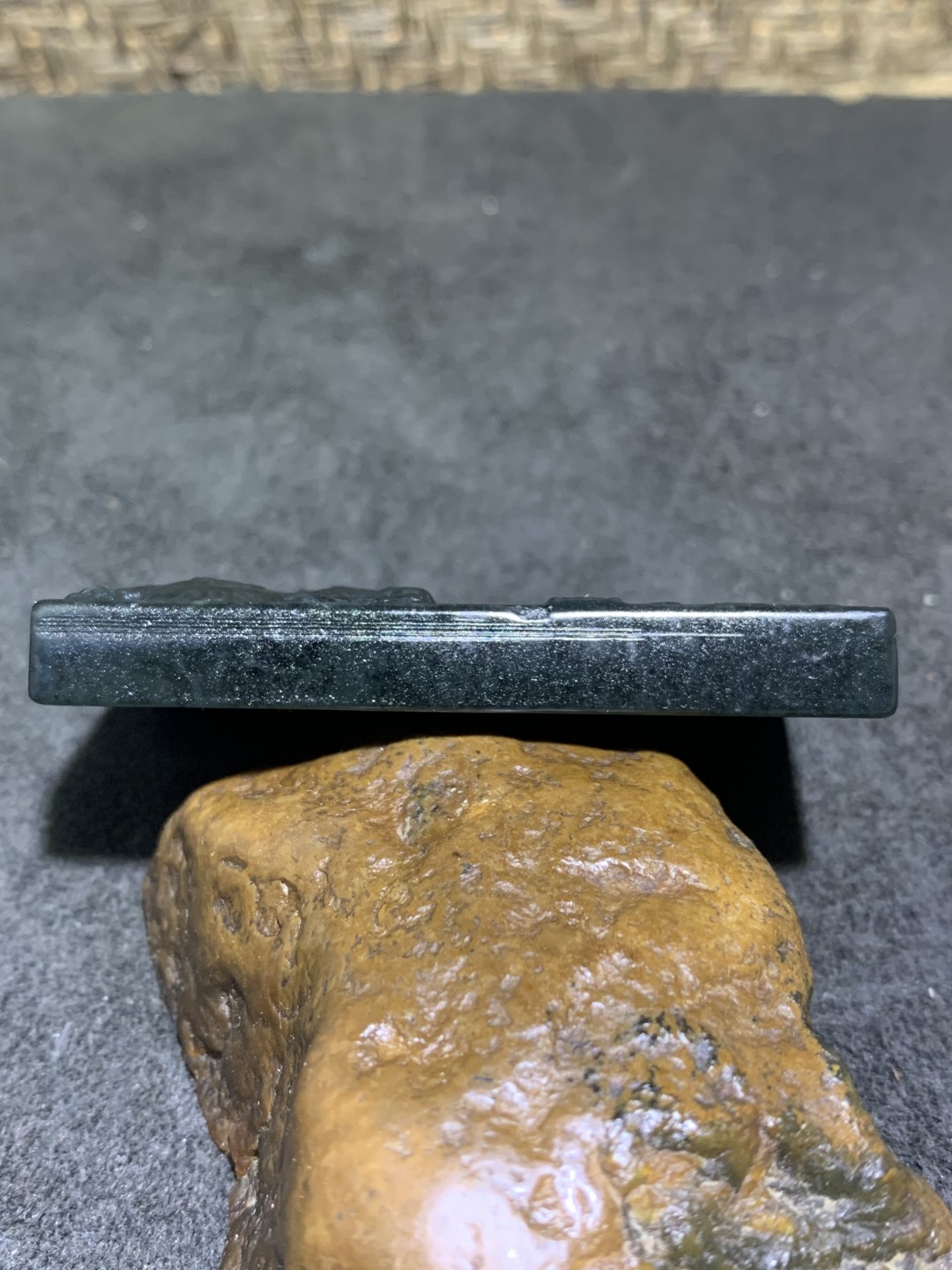 天然新疆和田青玉招财进宝貔貅牌子一块，