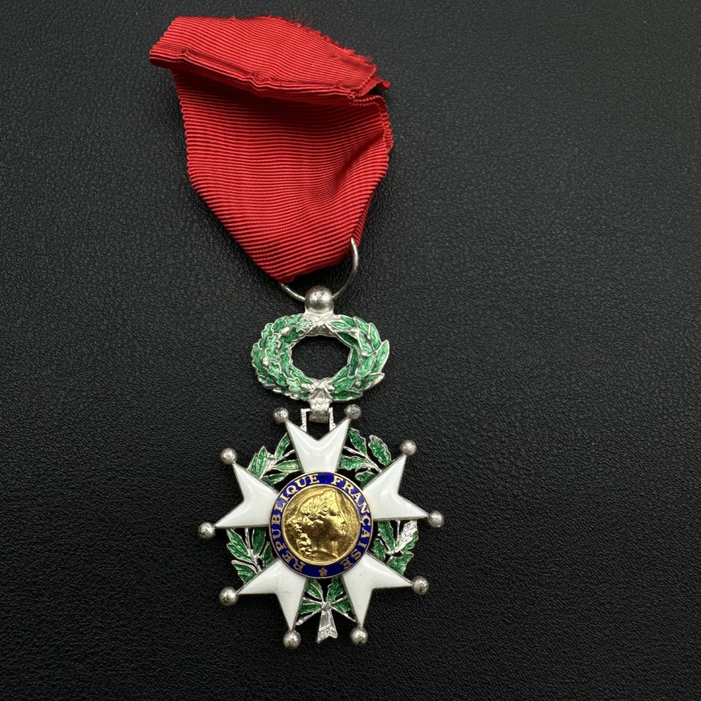 勋章奖章交易所12月4日拍卖 法兰西第五共和国骑士级荣誉军团勋章