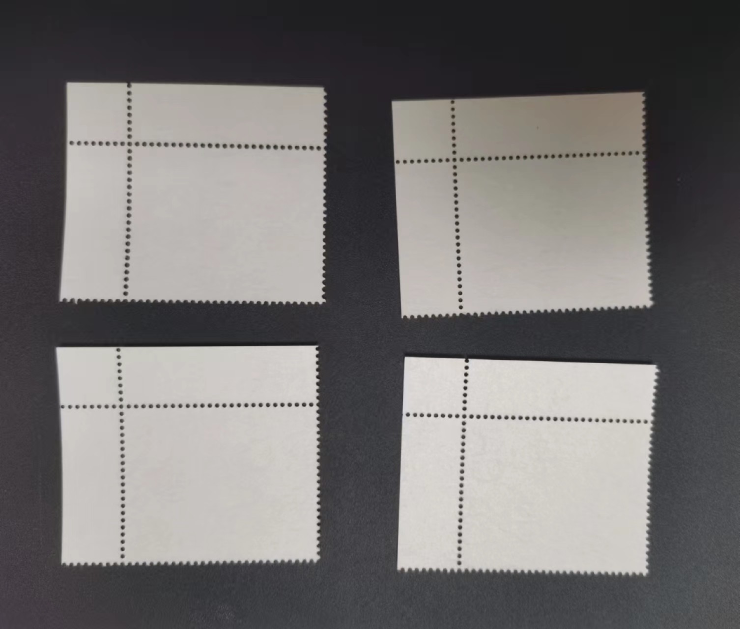 世家收藏第十八期“世界杯”号邮票钱币专场（自动截拍） 基里巴斯1998WWF海洋生物•蓝龙虾邮票4全新带边纸