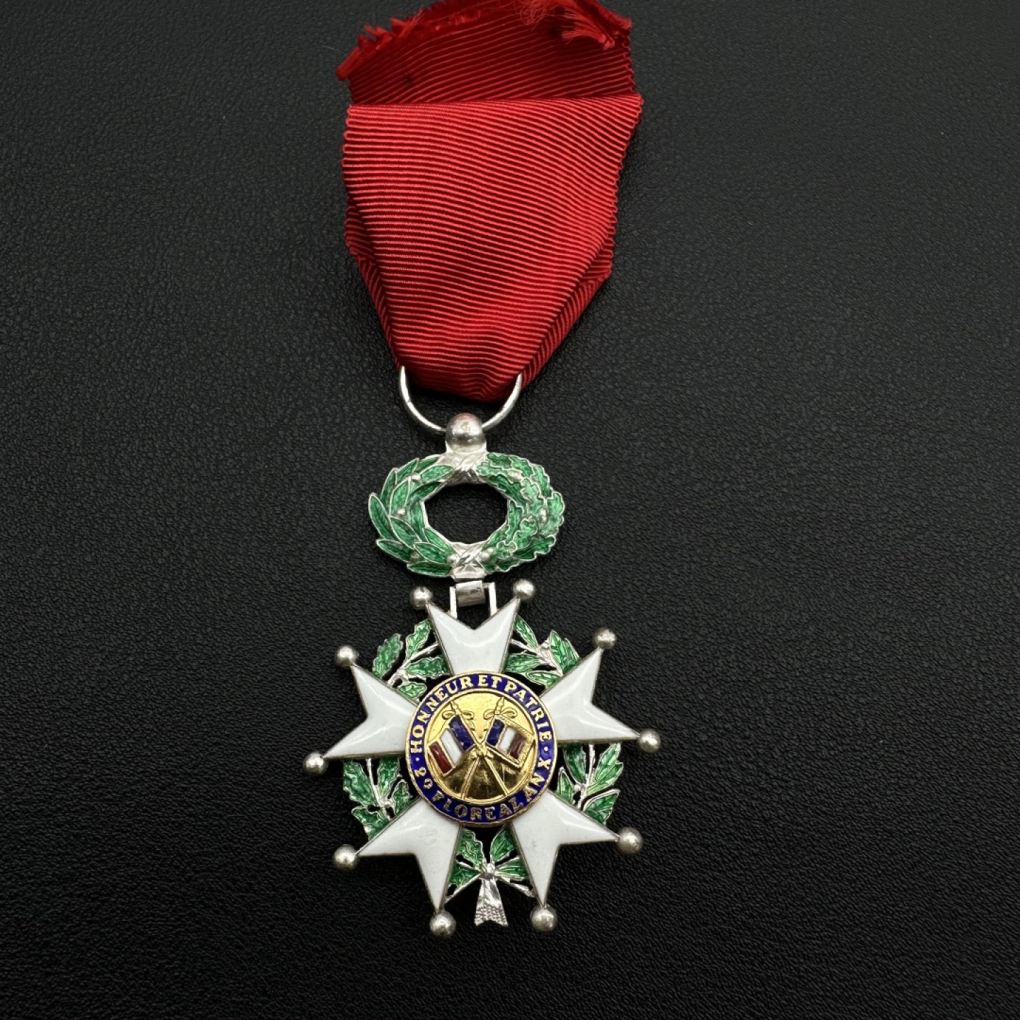 勋章奖章交易所12月4日拍卖 法兰西第五共和国骑士级荣誉军团勋章