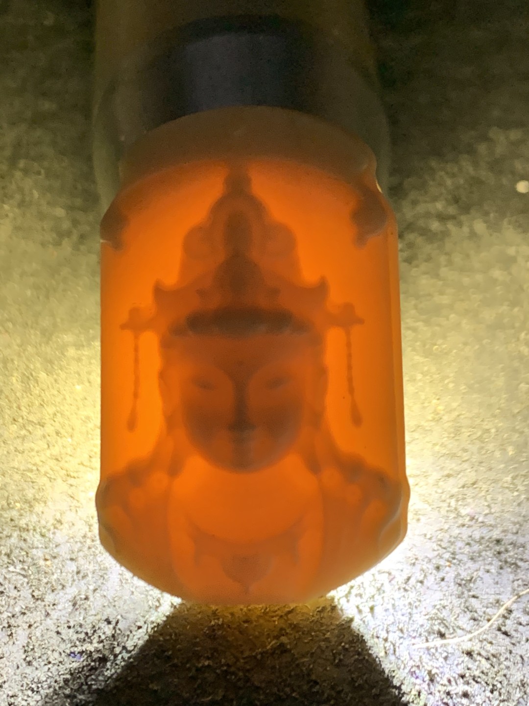 精美高玉化金膏玉雕刻观音菩萨护身牌一个，