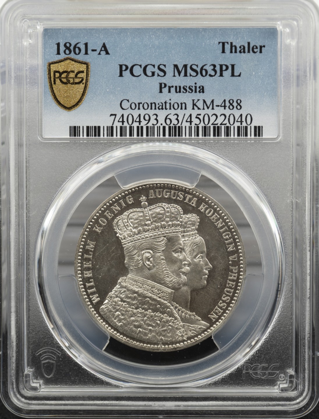 万国钱币拍卖第002期（全场免佣金） 1861年德国普鲁士威廉一世加冕登基纪念毛衣泰勒，PL的入盒量是个位数， 这个镜面感极强，闲鱼同分状态稍欠成交价接近5K，普通品种的极致状态，亚军分
