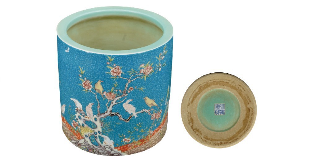 聚宝轩2022秋拍 清·花鸟轧道乾隆款笔筒