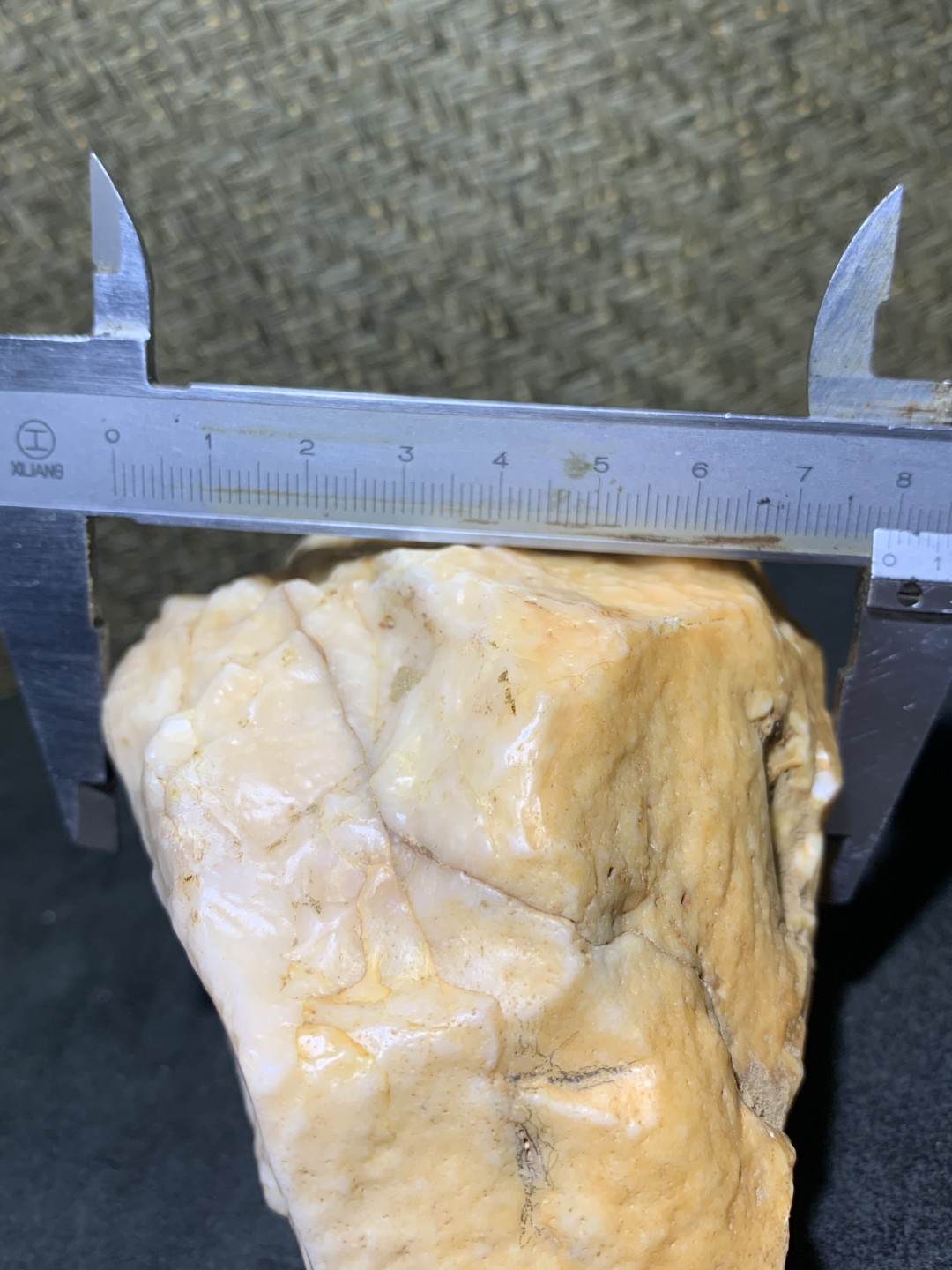 仅此一块，天然精品阿拉善沙漠漆原石一块！