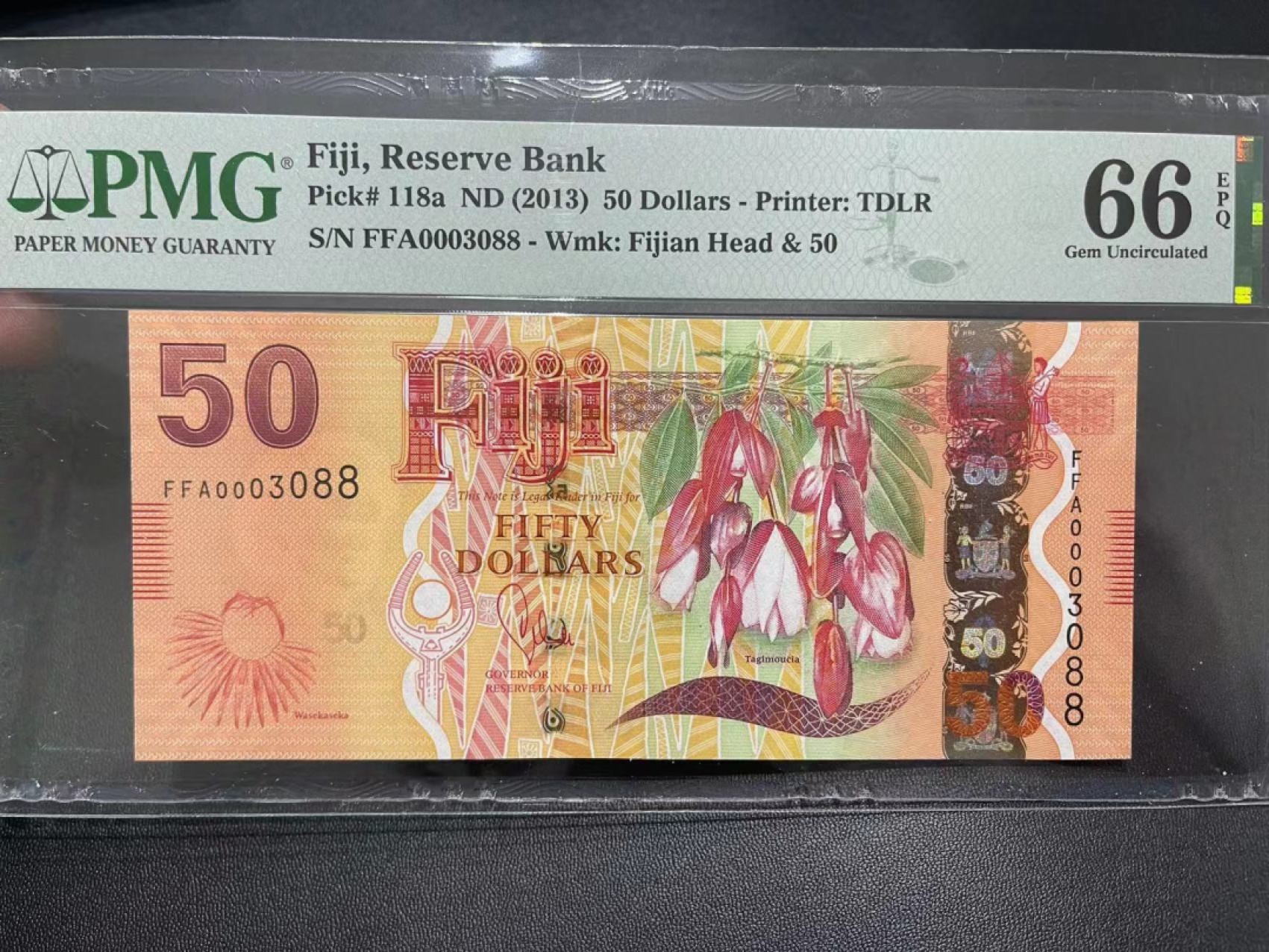 《外钞收藏家》第二百二十三期 2013年斐济50刀 PMG66 无47 首发冠 靓号