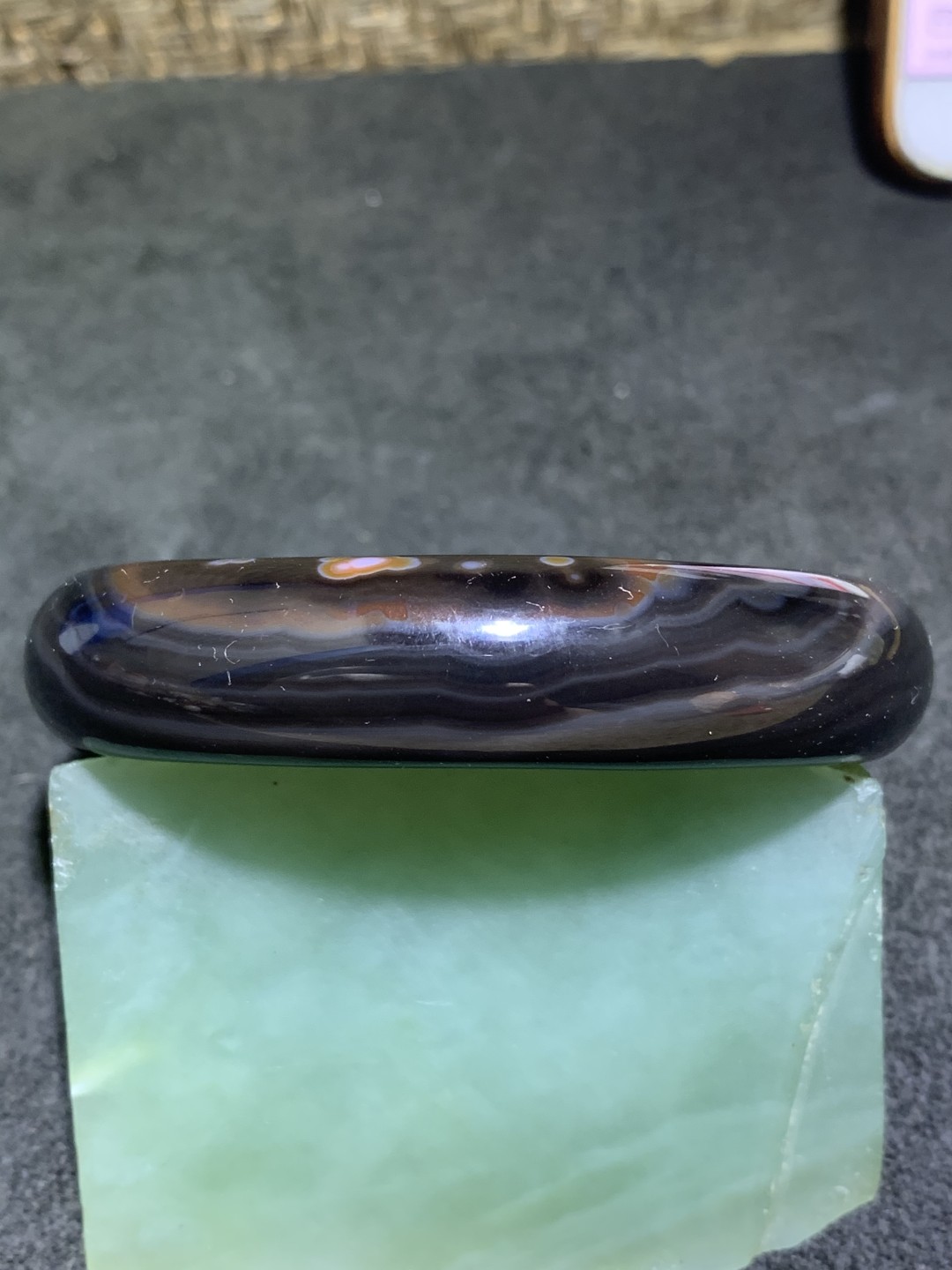 精品天然天眼药师玛瑙手镯一只，