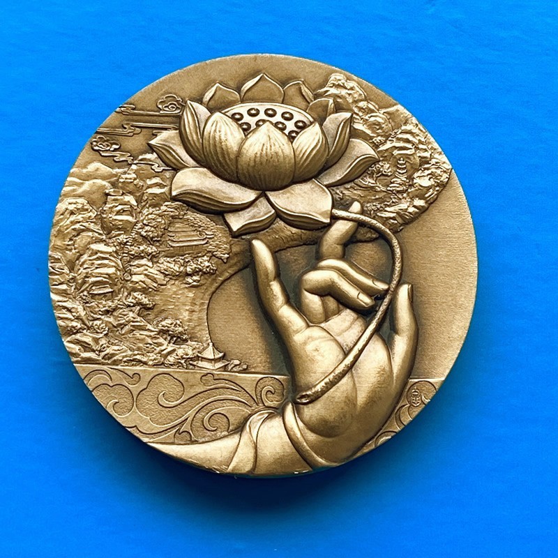 中国大铜章 沈阳造币厂发行 四大佛山 普陀山观音铜章60mm带证书