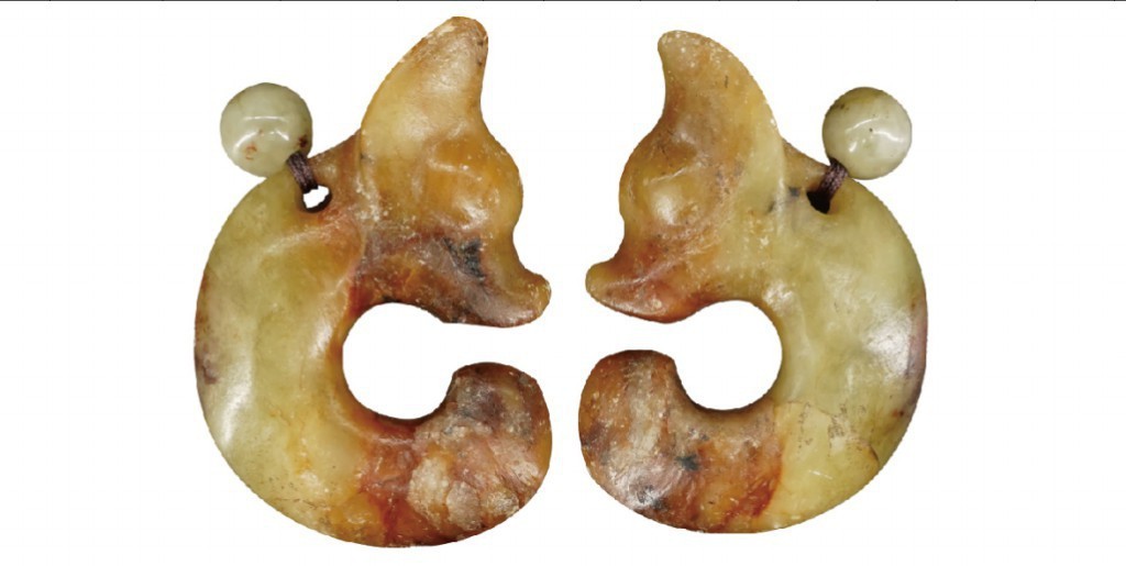 聚宝轩2022秋拍 玉珠龙挂件（青和田玉）