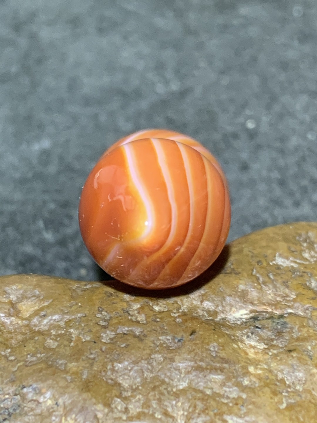 精美高玉化缠丝玛瑙金刚杵吊坠一个，