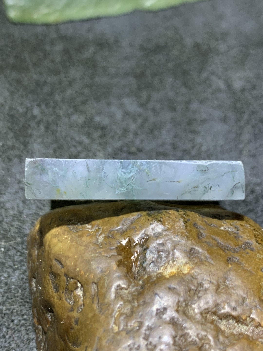 天然冰透高玉化水草玛瑙牌子一块，