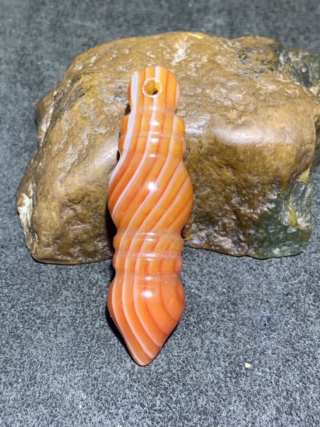 精美高玉化缠丝玛瑙金刚杵吊坠一个，