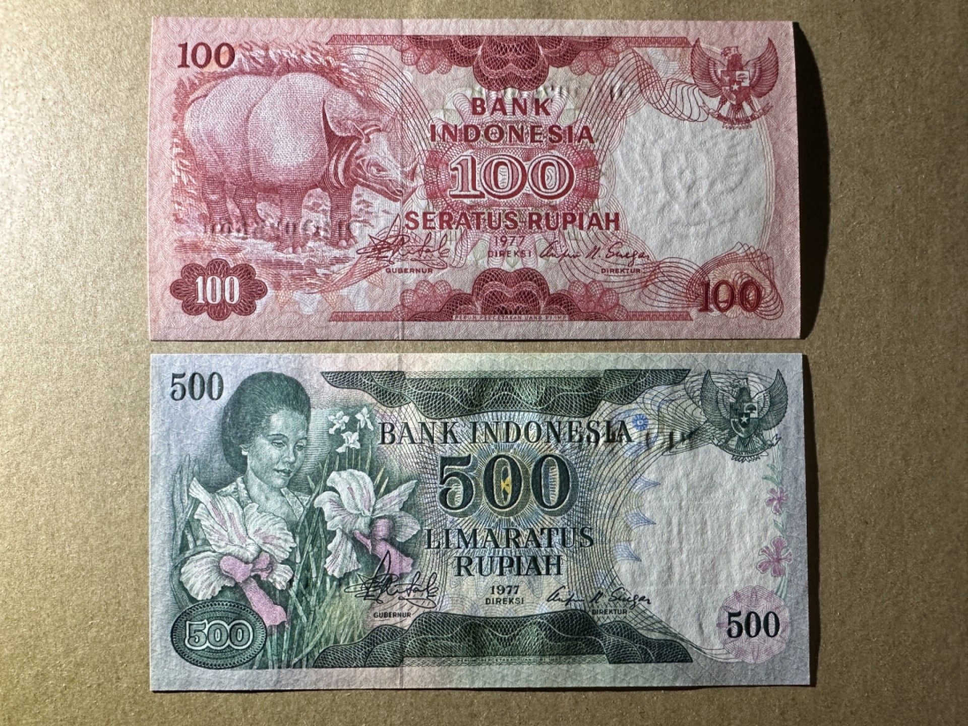 《张总收藏》82期——外币荟萃 印度尼西亚100、500元2张 UNC 1977年版