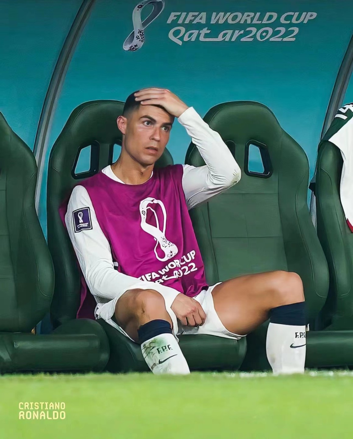 零元拍：克里斯蒂亚诺-罗纳尔多亲笔签名NIKE刺客CR7专属战靴，这双签的太流畅了，好看！真好看！！
