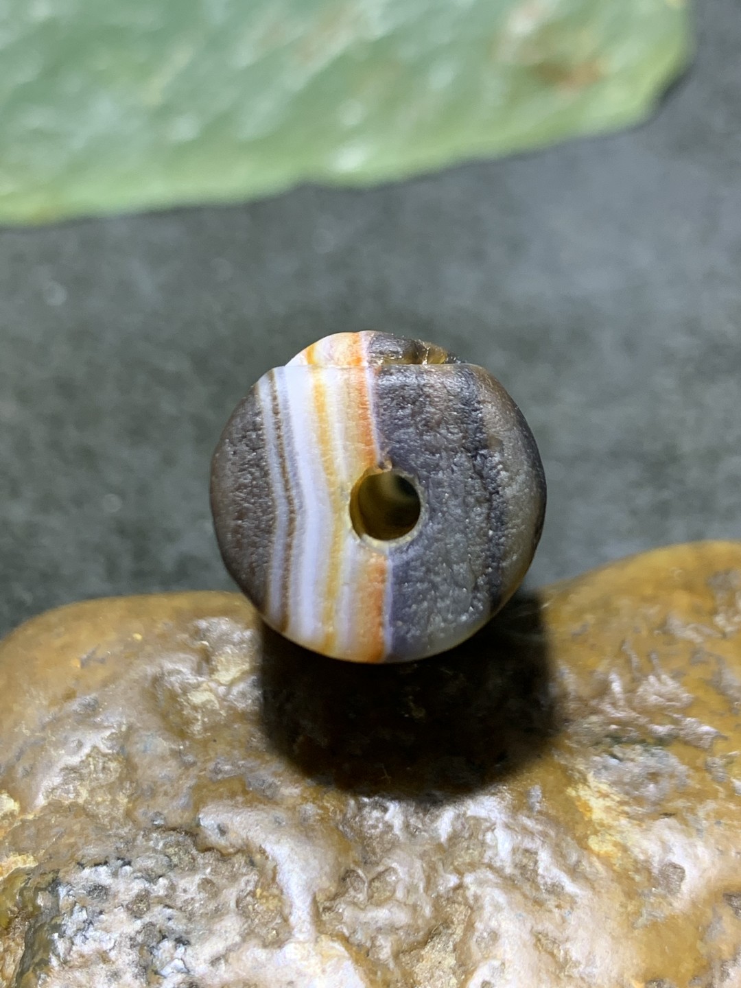 精美高玉化仿古风化纹玛瑙随型直桶大桶珠一颗 