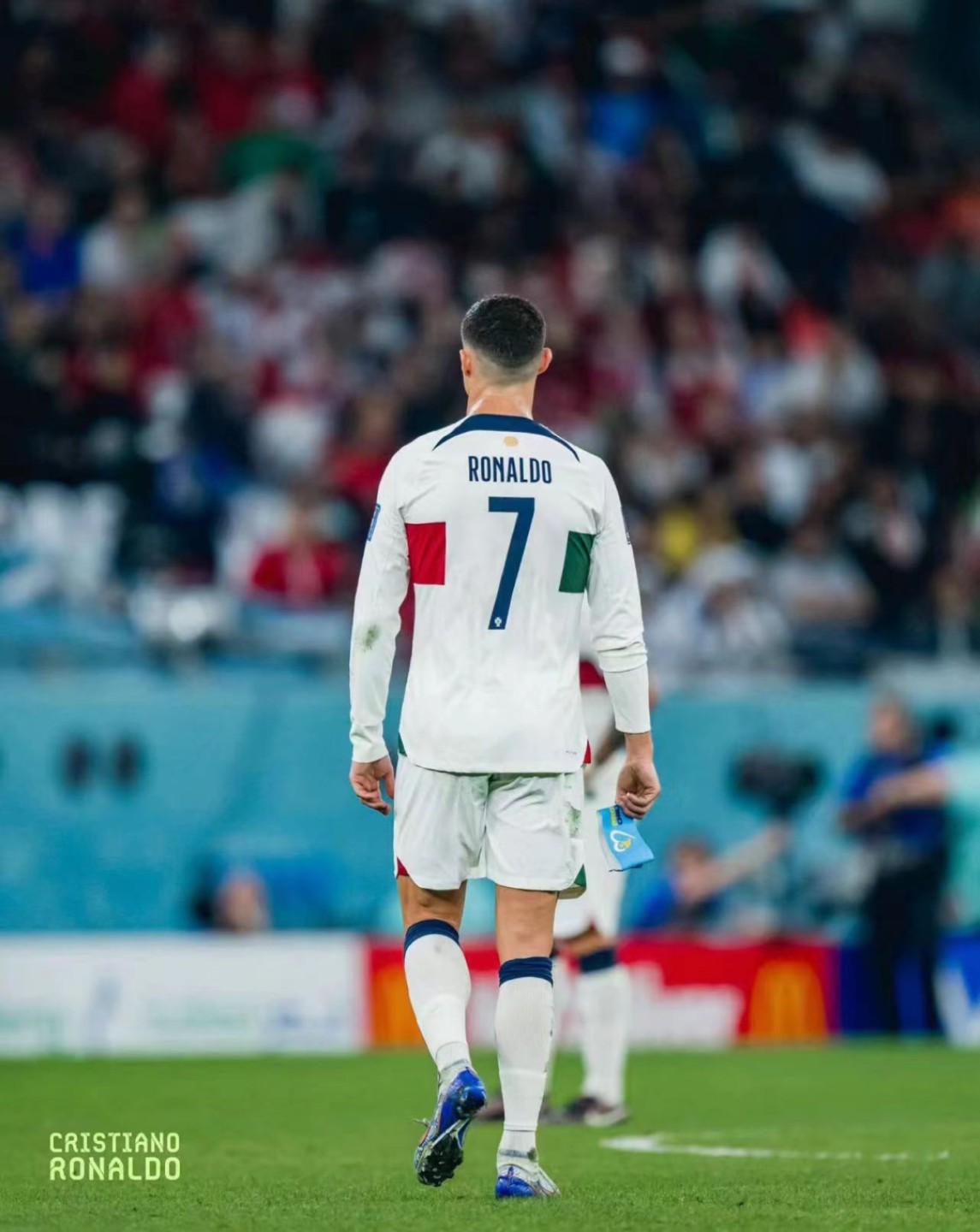 零元拍：克里斯蒂亚诺-罗纳尔多亲笔签名NIKE刺客CR7专属战靴，这双签的太流畅了，好看！真好看！！