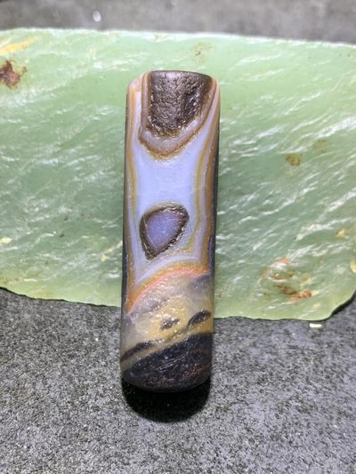 精美高玉化仿古风化纹玛瑙随型直桶大桶珠一颗  - 精美高玉化仿古风化纹玛瑙随型直桶大桶珠一颗 