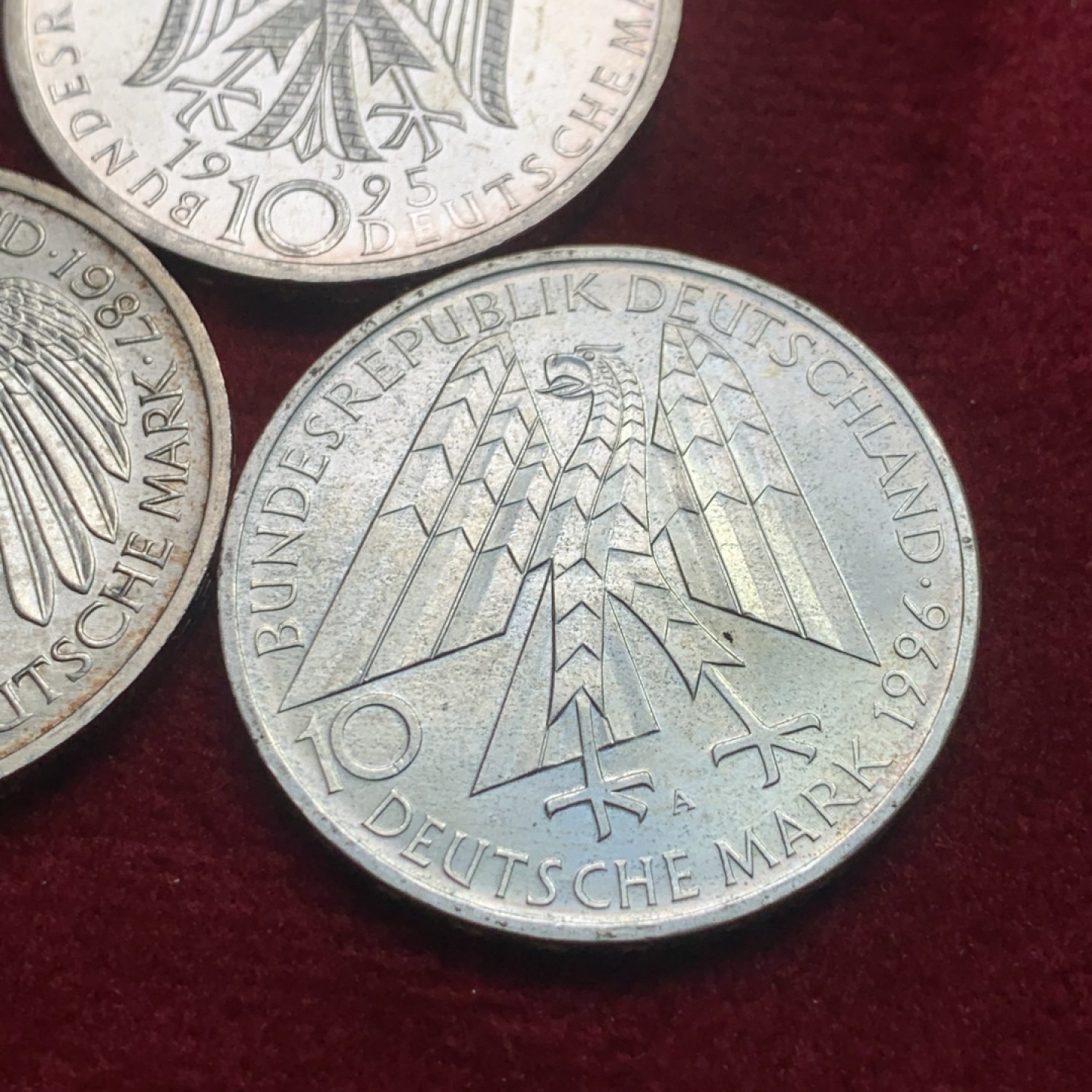 《竞宝斋》第121场-周日，周一 ，2场连拍（全场包邮） 德国10马克好品银币一组3枚（罗马条约、和平与和解、科尔平工厂） 单枚重量15.5克