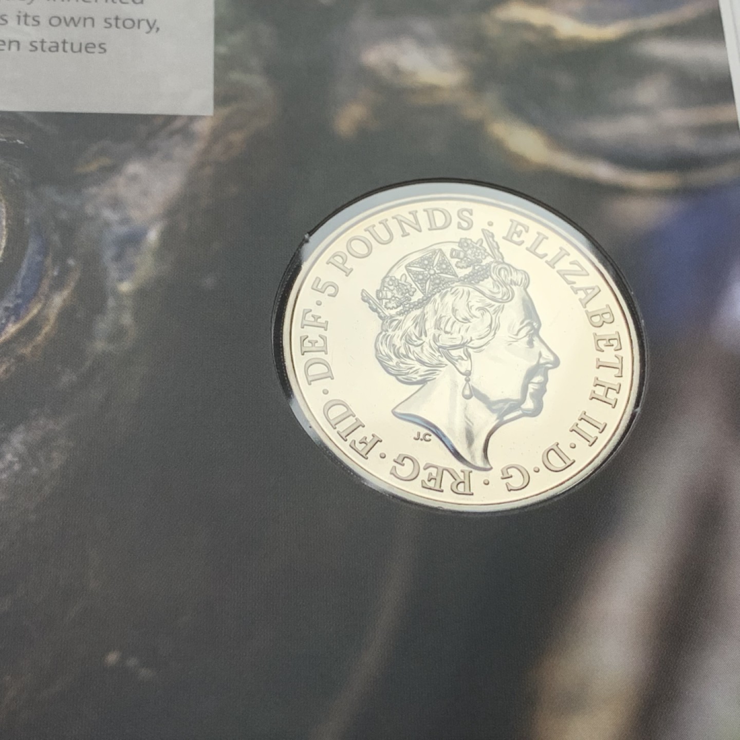 《竞宝斋》第121场-周日，周一 ，2场连拍（全场包邮） 卡册 英国2018年 英国5镑克朗型纪念币BU，威斯敏斯特十野兽之一（克拉伦斯黑牛号）铜镍合金，重28.28g