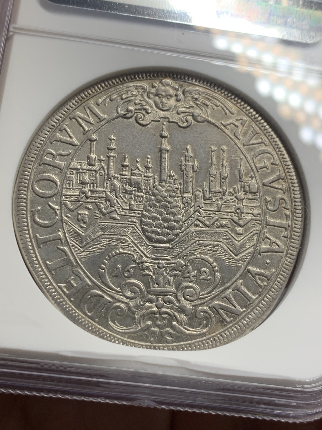 《竞宝斋》第121场-周日，周一 ，2场连拍（全场包邮） NGC-UNCD 1642年奥格斯堡景观泰勒 热门景观泰勒，轻微清洗，性价比高