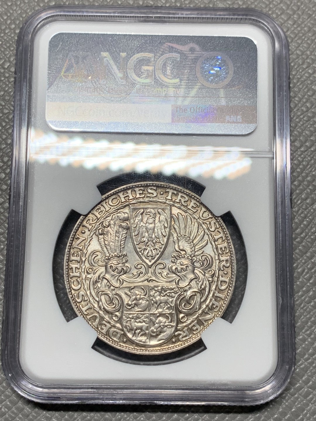 《竞宝斋》第121场-周日，周一 ，2场连拍（全场包邮） NGC-MS63 德国 1927年 兴登堡五马克形制银章 通体丝绸光，雕刻大师卡尔哥茨作品
