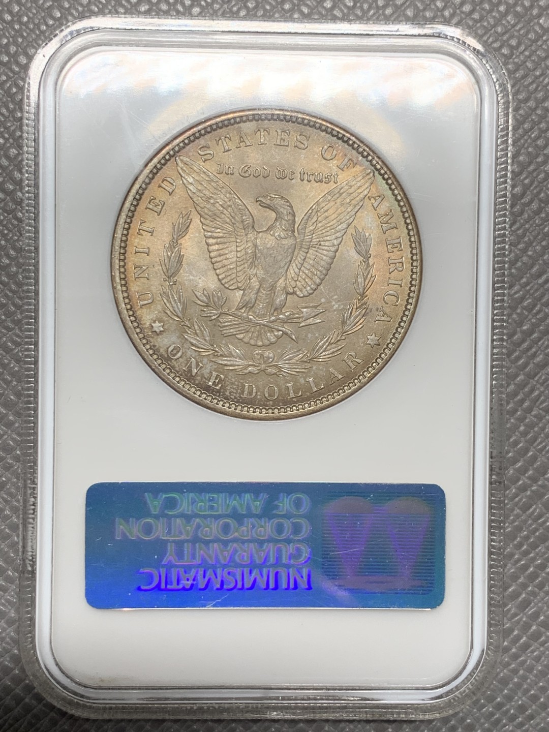 《竞宝斋》第121场-周日，周一 ，2场连拍（全场包邮） NGC MS64 美国 1896年 摩根 银币 双面深彩包浆 小白盒保存的这么好 难得