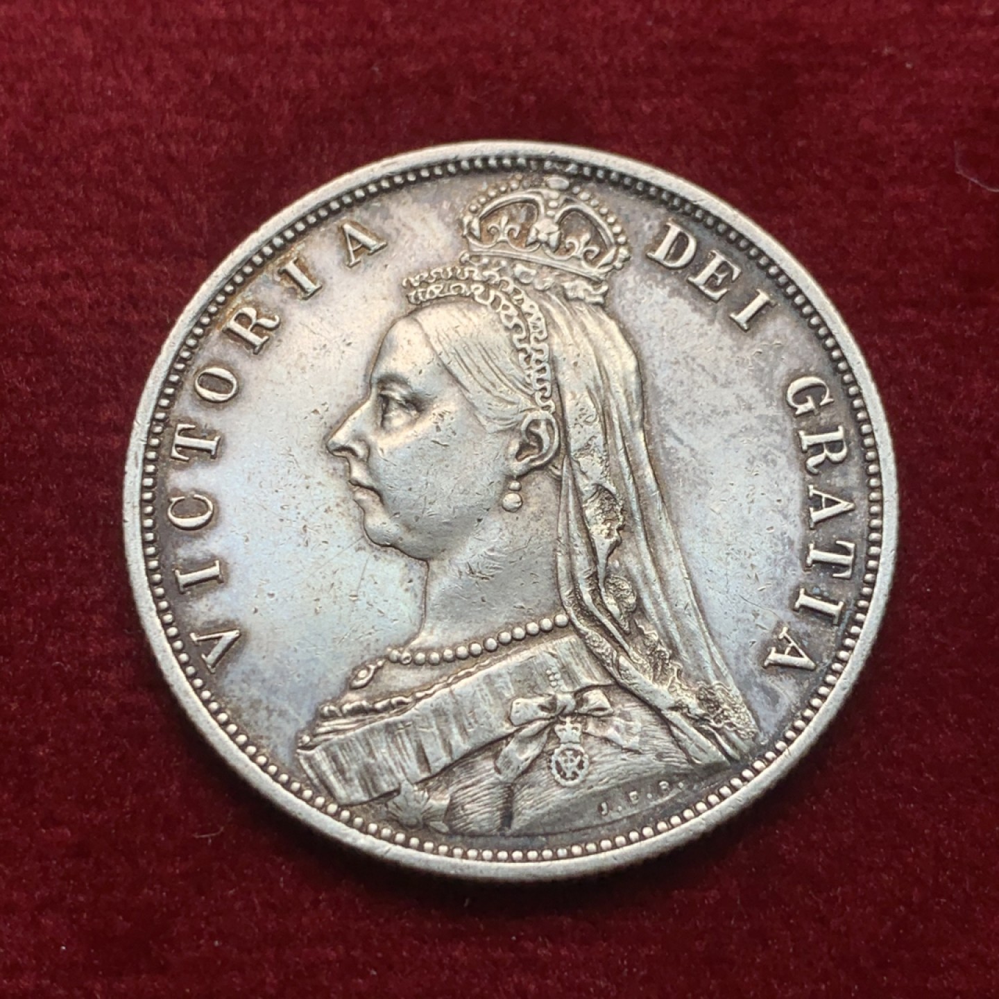 《竞宝斋》第121场-周日，周一 ，2场连拍（全场包邮） 英国 1887年 维多利亚女王 高冠 半克朗 银币 原味状态 细节都不错