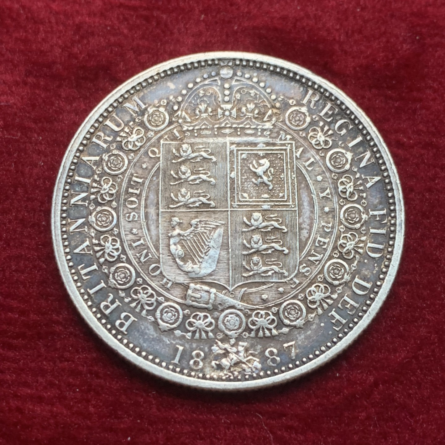 《竞宝斋》第121场-周日，周一 ，2场连拍（全场包邮） 英国 1887年 维多利亚女王 高冠 半克朗 银币 原味状态 细节都不错