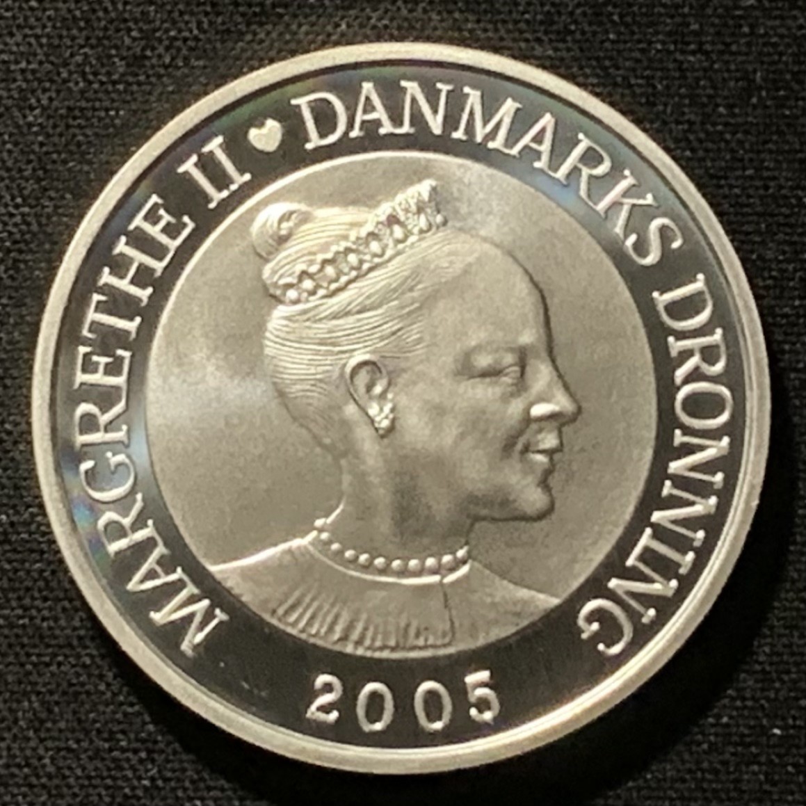 紫瑗钱币——第251期拍卖 丹麦 2005年 安徒生童话 丑小鸭 天鹤在湖中 10克朗 31.1克 0.999银 UNC