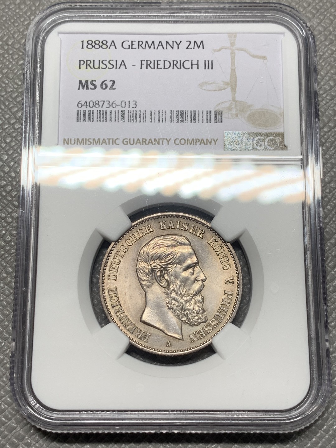 《竞宝斋》第121场-周日，周一 ，2场连拍（全场包邮） NGC-MS62 德国普鲁士 1888年 三皇之年2马克银币 经典纸袋包浆 非常漂亮