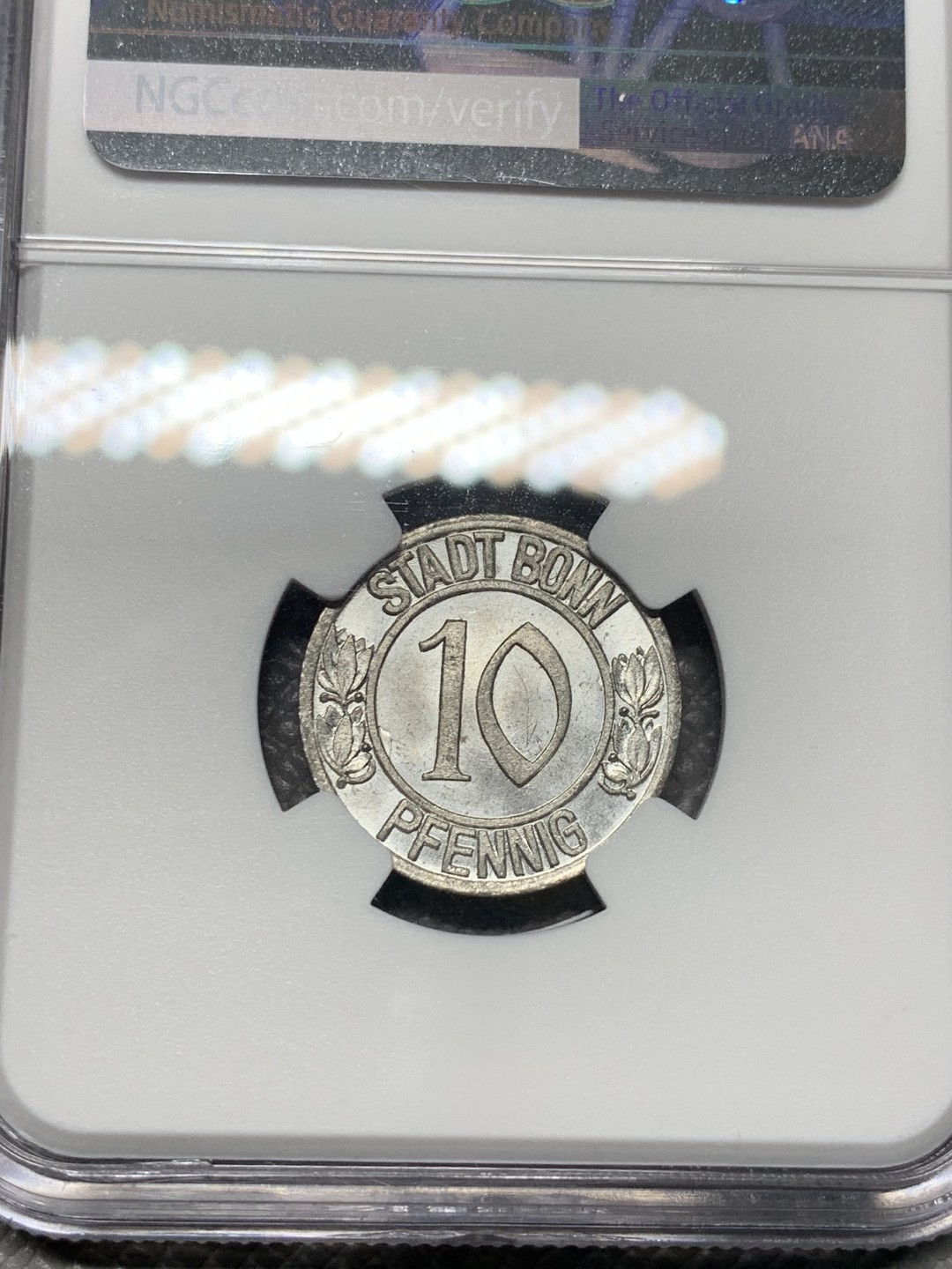 《竞宝斋》第121场-周日，周一 ，2场连拍（全场包邮） NGC-MS65 德国紧急状态货币 1920年波恩贝多芬10芬尼铁币 经典设计 原光无锈铁币难得