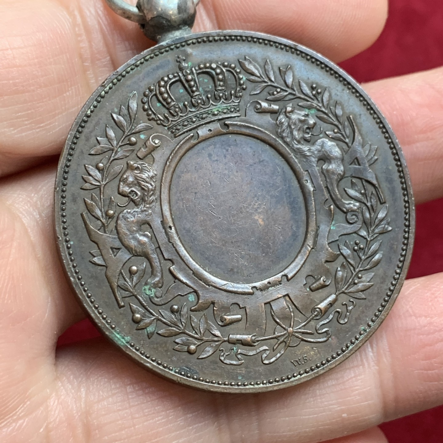 《竞宝斋》第121场-周日，周一 ，2场连拍（全场包邮） 荷兰早期 威廉明娜女王 萝莉头 铜制勋章45mm 手感厚重 国内少见