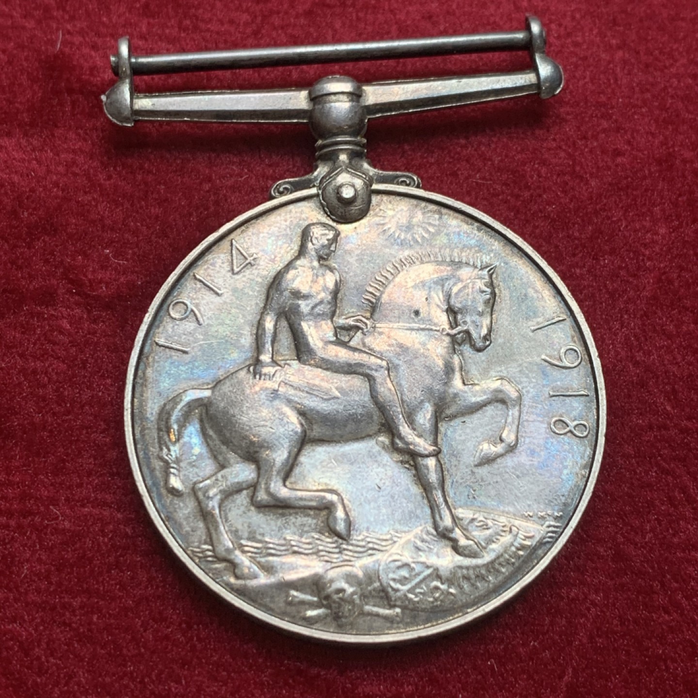 《竞宝斋》第121场-周日，周一 ，2场连拍（全场包邮） 1918年英国一战胜利奖章 银质 未清洗 包浆醇美