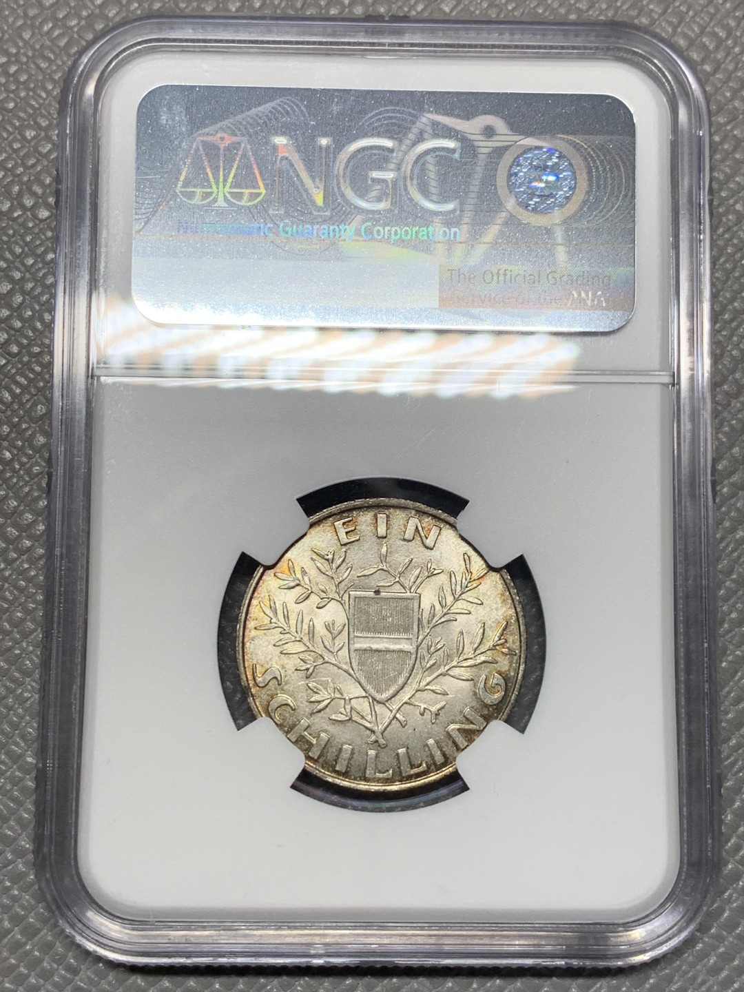 《竞宝斋》第121场-周日，周一 ，2场连拍（全场包邮） NGC MS64 奥地利1924年议会大厦1先令银币 环彩