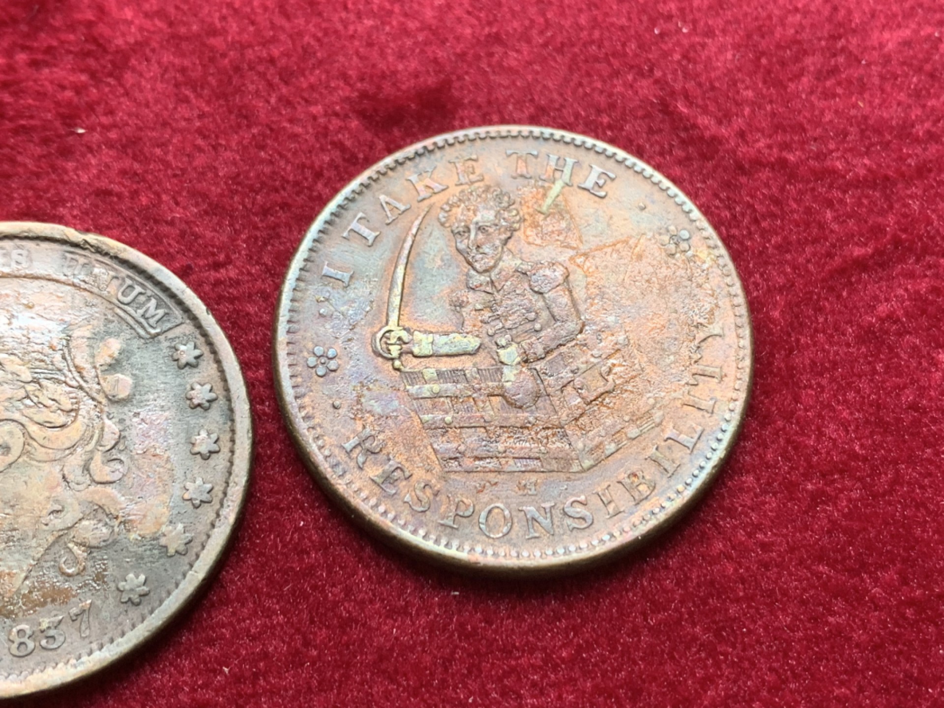 《竞宝斋》第121场-周日，周一 ，2场连拍（全场包邮） 美国代币一对 1837年 艰难时代 代用币 TOKEN +同时期 毛驴代币一枚 细节见图 轻微不平